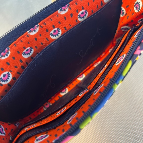 Vera Bradley Glenna Wristlet Zip Up Wallet NWT - Picture 3 of 7